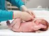 Что делать, если у новорожденного шелушится кожа?